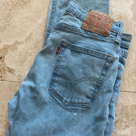 Levi's Other - Levi’s jeans 30 x 27 light wash frayed denim